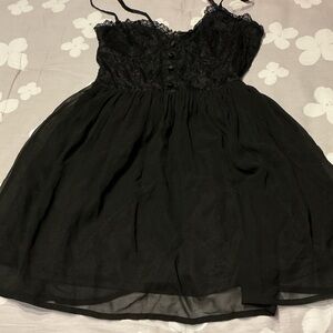 Divided VintageElegant Black Lace Mini Dress